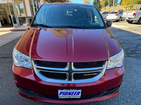 Used 2014 Dodge Grand Caravan SE w/ Quick Order Package 29E SE FWD image 8