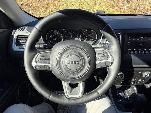 Used 2021 Jeep Compass Sport w/ Cold Weather Group image 18