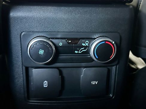 Used 2022 Ford Explorer XLT w/ Equipment Group 202A image 26