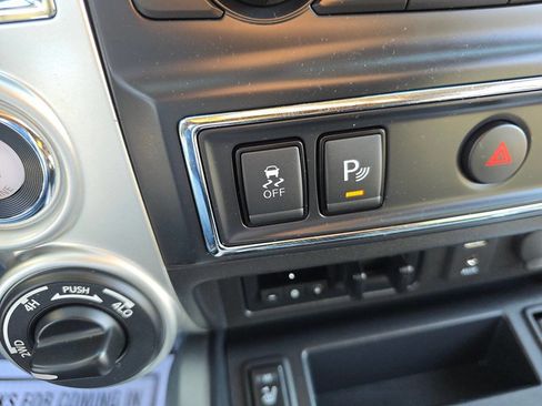 Used 2018 Nissan Titan SL w/ Texas Titan Edition AWD/4WD image 47