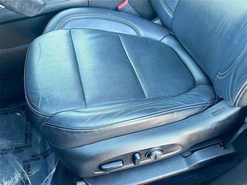 Used 2018 Chevrolet Traverse Premier w/ Driver Confidence II Package image 21