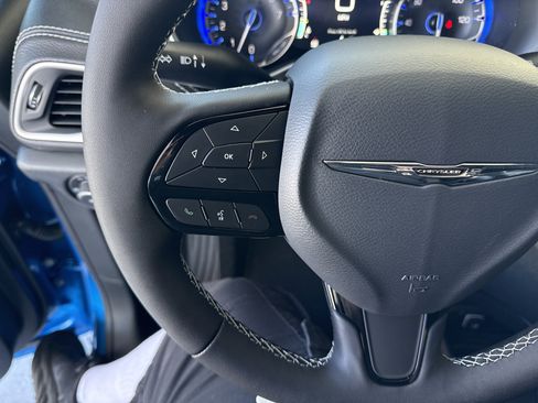 New 2026 Chrysler Pacifica Select w/ S Appearance Package image 19