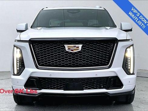 Used 2026 Cadillac Escalade V image 5