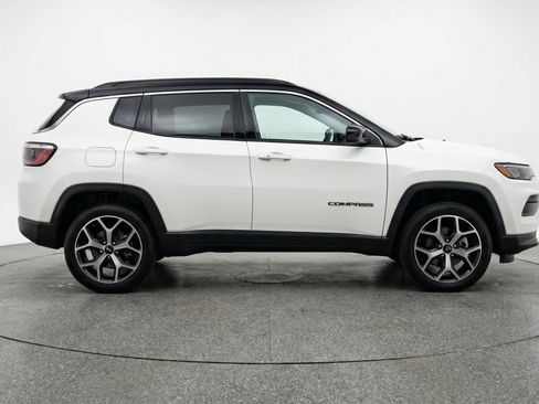 Used 2025 Jeep Compass Limited AWD/4WD image 11