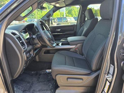 New 2026 RAM 1500 Express AWD/4WD image 4
