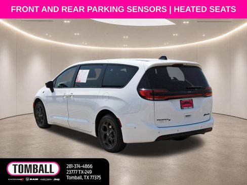 Used 2024 Chrysler Pacifica Limited FWD image 5