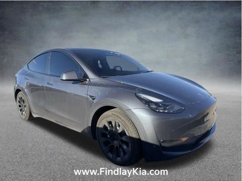 Used 2023 Tesla Model Y Long Range image 5