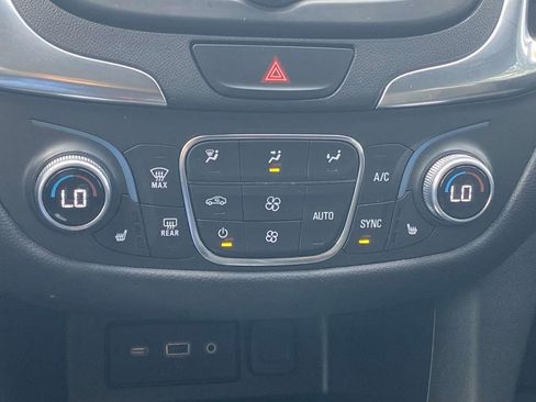 Used 2021 Chevrolet Equinox LT image 27