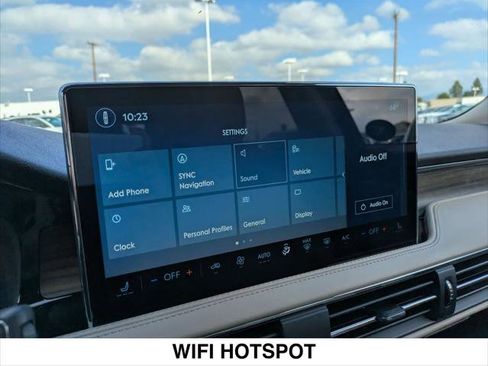 New 2025 Lincoln Corsair Grand Touring image 8