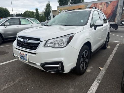 Used 2018 Subaru Forester 2.5i Premium AWD/4WD image 1