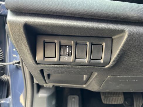 Used 2025 Subaru Outback Premium AWD/4WD image 15