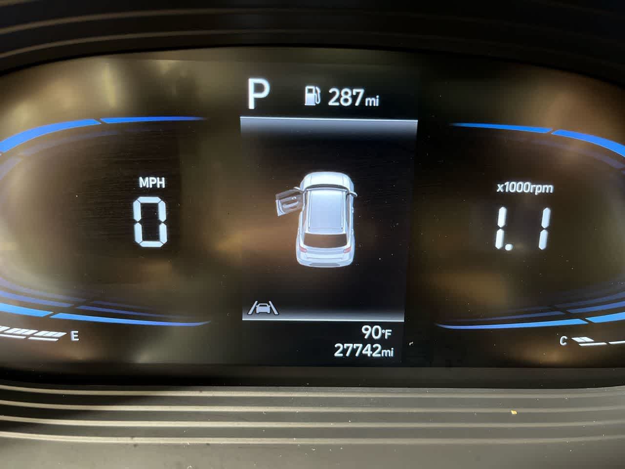 Used 2025 Hyundai Venue SEL FWD image 17