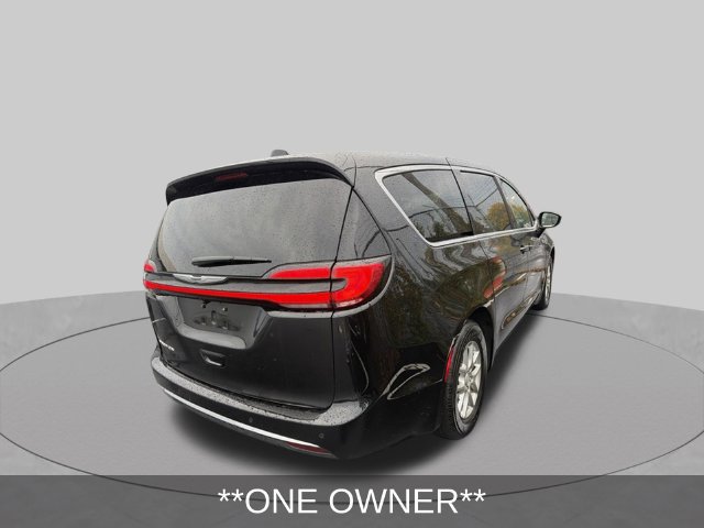 Used 2026 Chrysler Pacifica Select FWD image 5
