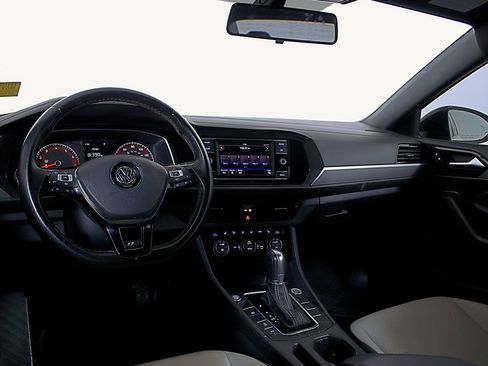 Used 2019 Volkswagen Jetta R-Line image 12