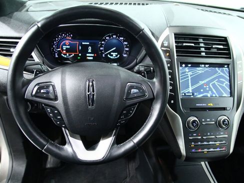 Used 2017 Lincoln MKC Reserve w/ Lincoln MKC Climate Package image 6