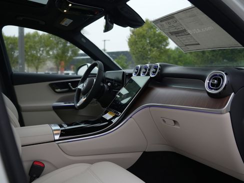 New 2026 Mercedes-Benz GLC 350e 4MATIC image 39