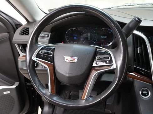 Used 2019 Cadillac Escalade Luxury w/ Escalade Sport Edition image 42