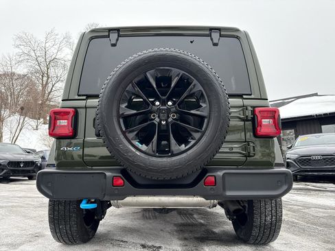 Used 2022 Jeep Wrangler Unlimited Sahara w/ Safety Group image 15