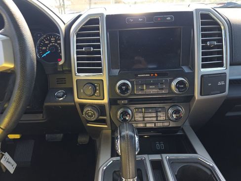 Used 2016 Ford F150 Lariat w/ Equipment Group 502A Luxury image 13