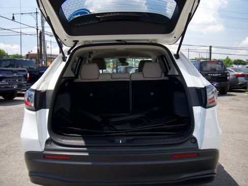 Used 2024 Honda HR-V LX image 33