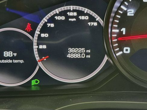 Used 2019 Porsche Cayenne AWD/4WD image 12