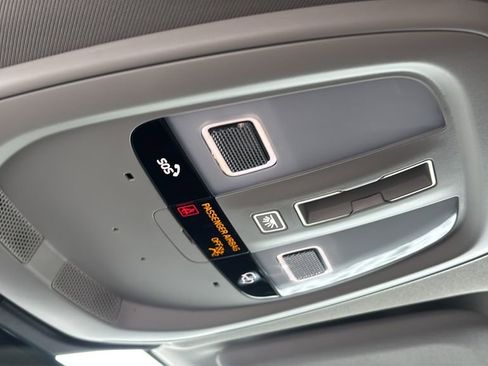 Certified 2024 Volvo XC60 B5 Core w/ Protection Package Premier image 22