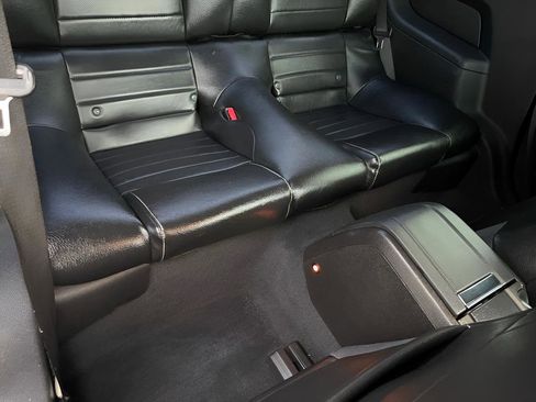 Used 2010 Ford Mustang Coupe image 23