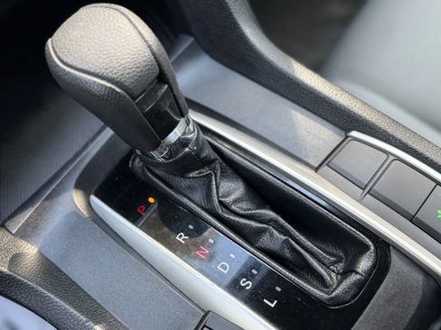 Used 2018 Honda Civic LX image 30