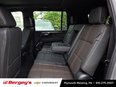 New 2026 Chevrolet Suburban High Country w/ Sun And Tow Package AWD/4WD image 5