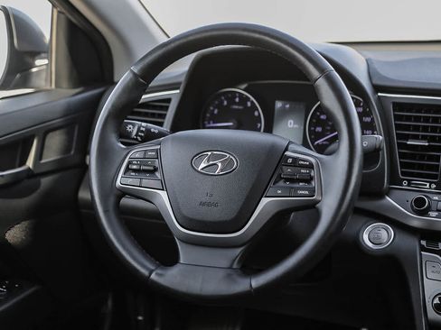 Used 2018 Hyundai Elantra Value Edition FWD image 15