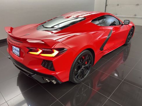 Used 2020 Chevrolet Corvette Stingray Premium Cpe w/ 3LT Preferred Equipment Group image 6