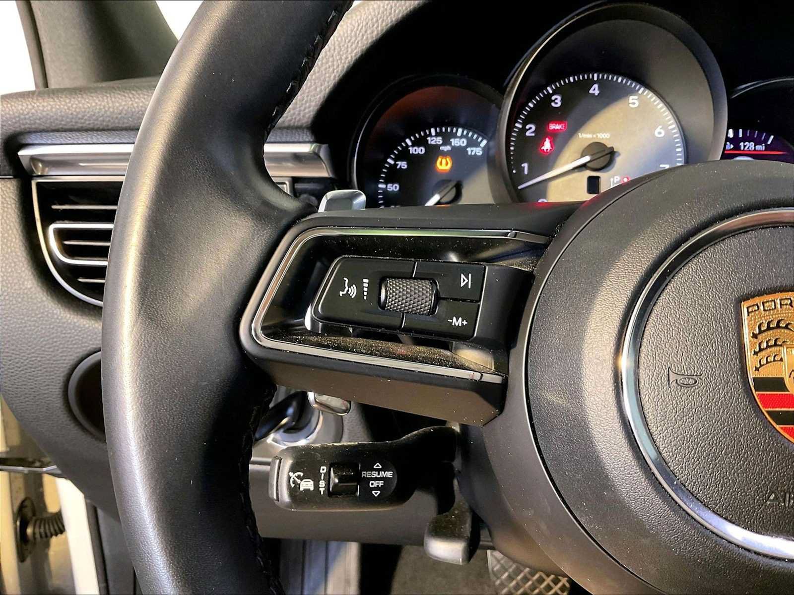 Certified 2023 Porsche Macan S AWD/4WD image 27