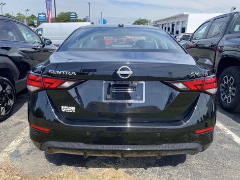 Used 2024 Nissan Sentra SV FWD image 6