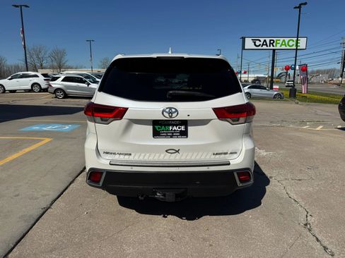 Used 2019 Toyota Highlander Limited Platinum image 11
