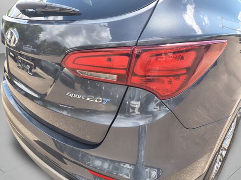 Used 2017 Hyundai Santa Fe Sport 2.0T FWD image 33