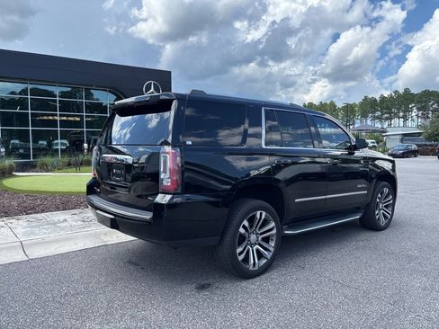 Used 2018 GMC Yukon Denali image 4