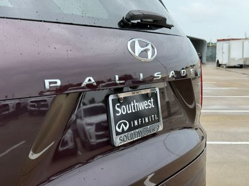 Used 2022 Hyundai Palisade Limited AWD/4WD image 18