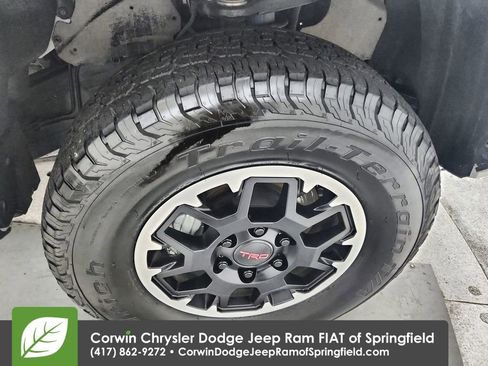 Used 2024 Toyota Tacoma TRD Off-Road image 34