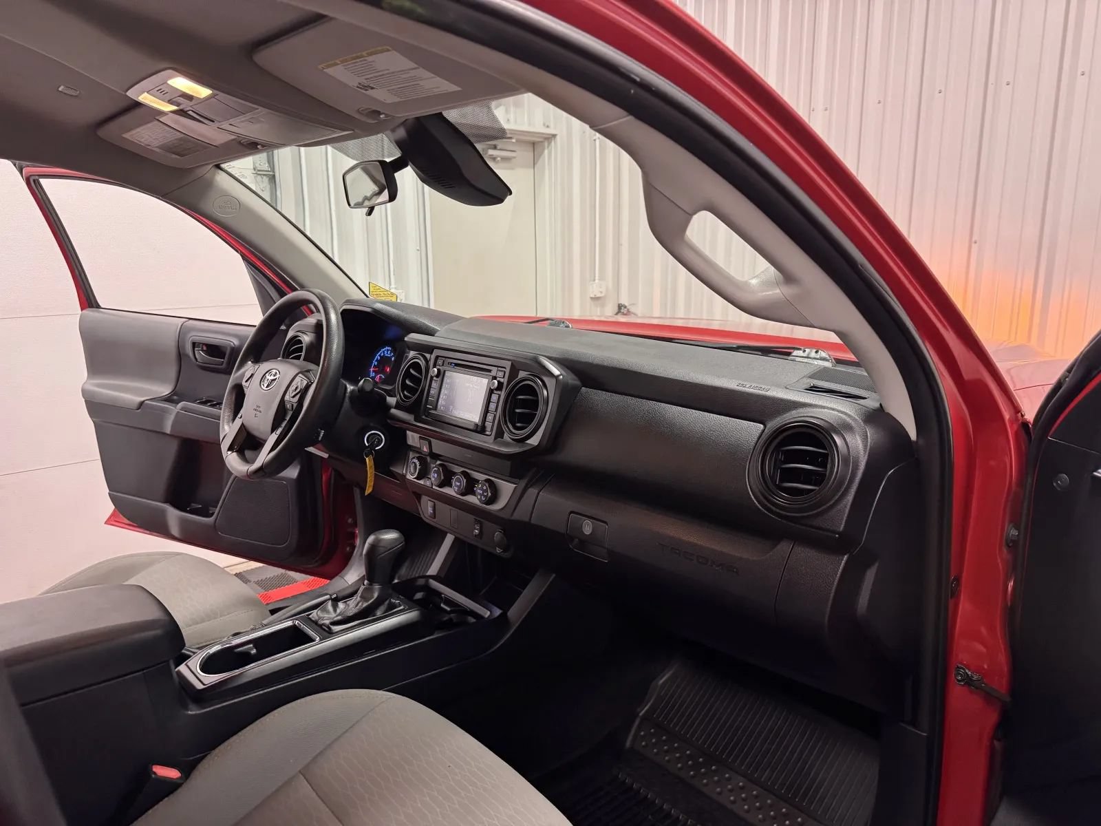 Used 2019 Toyota Tacoma SR w/ SR Convenience Package AWD/4WD image 43
