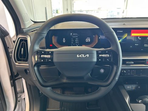 New 2026 Kia Sorento LX FWD image 17