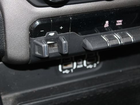 Used 2020 RAM 1500 Big Horn AWD/4WD image 29