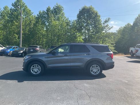 New 2026 Ford Explorer Active w/ Active Comfort Package RWD image 8