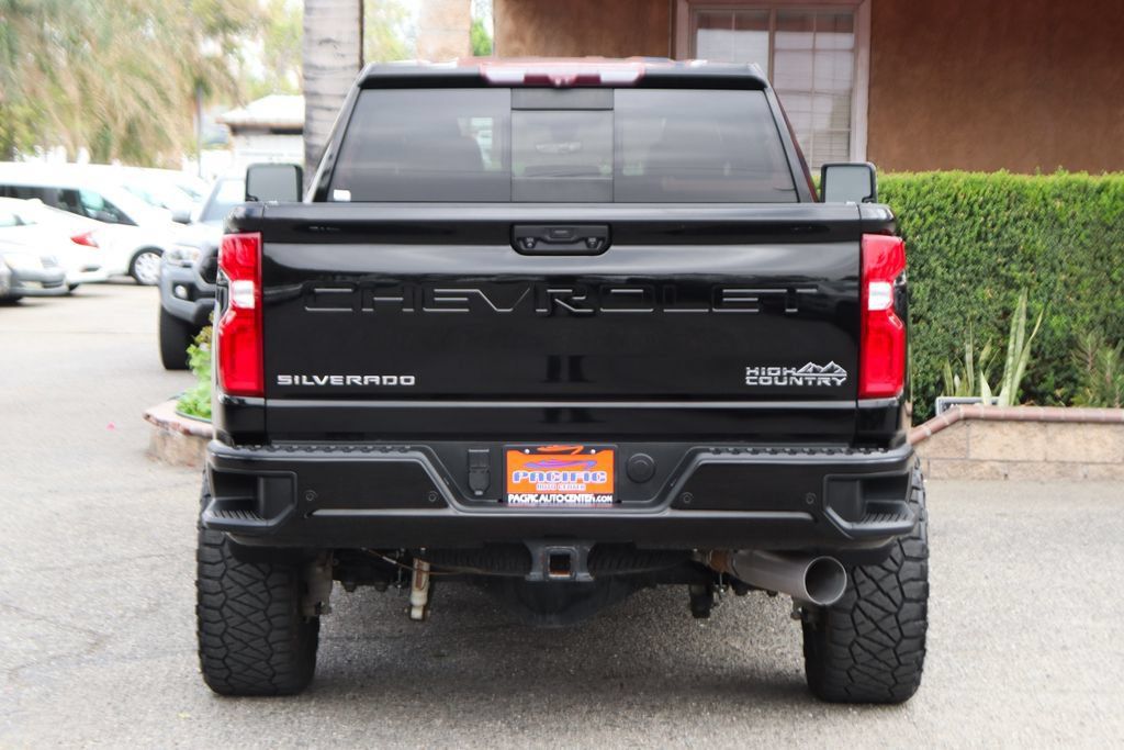 Used 2020 Chevrolet Silverado 2500 High Country w/ Technology Package AWD/4WD image 7