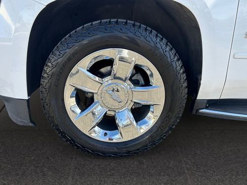 Used 2017 Chevrolet Suburban Premier image 9