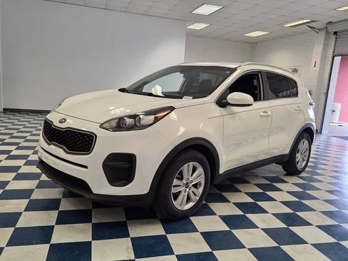 Used 2019 Kia Sportage LX w/ LX Popular Package FWD image 3