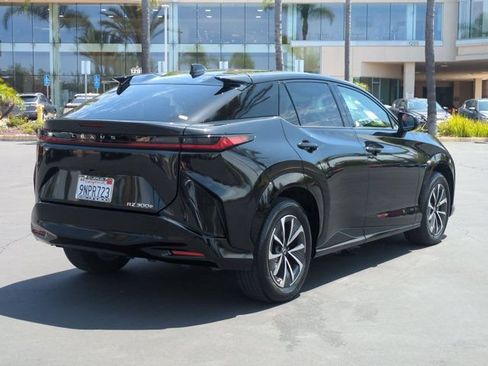 Used 2024 Lexus RZ 300e Premium w/ Accessory Package (Z1) FWD image 5