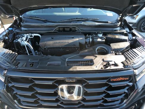 Used 2024 Honda Pilot TrailSport image 26