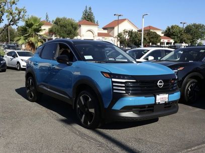 New 2025 Nissan Kicks SR