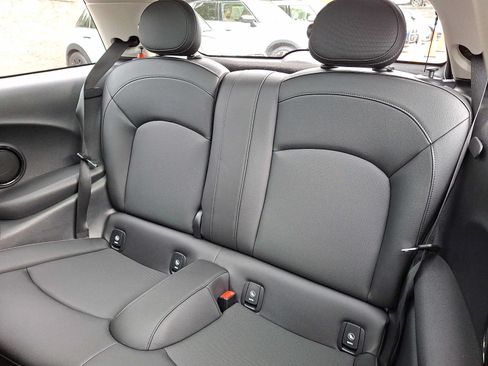 Used 2024 MINI Cooper S FWD image 8