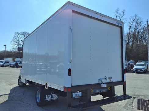 New 2026 GMC Savana 4500 w/ Power Convenience Package image 21